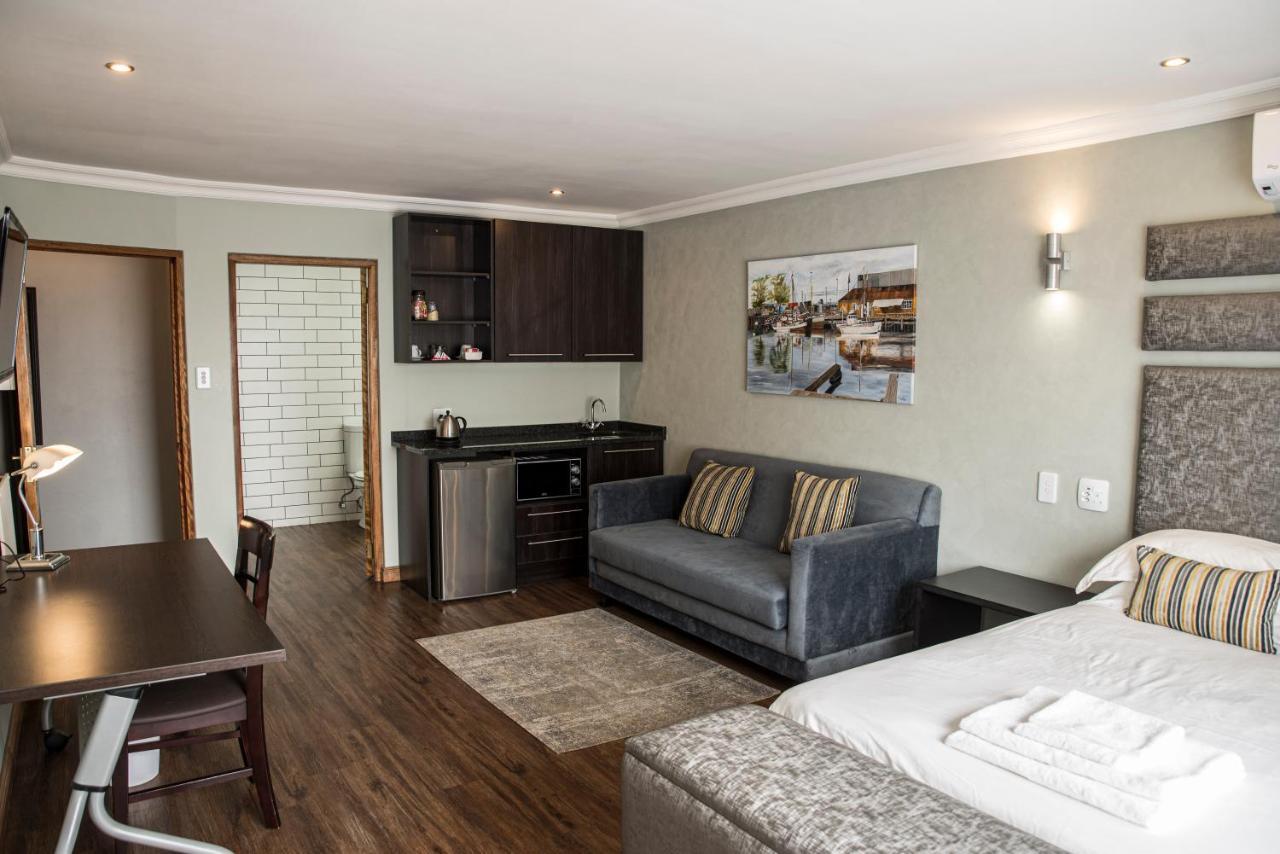 Ruth Avenue Guest House Edenvale Exteriér fotografie
